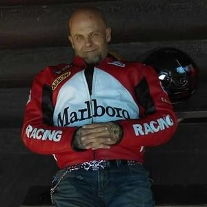 Meet your Posher, Chad